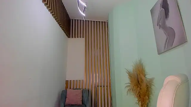 MacarenaRosse online show from 09/28/25, 07:32