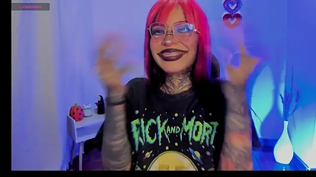 Snapshot of Nickidoll66- chatting on 10/03/25, 07:43 Nickidoll66- online show from 10/03/25, 07:43