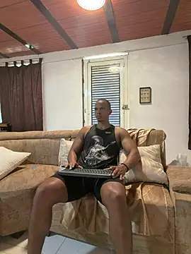 Snapshot of MarcoStriker chatting on 07/07/26, 02:42 MarcoStriker online show from 07/07/26, 02:42