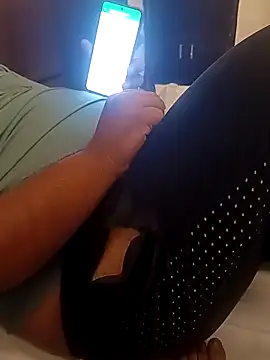 Snapshot of lust_lovee chatting on 11/09/25, 01:37 lust lovee online show from 11/09/25, 01:37