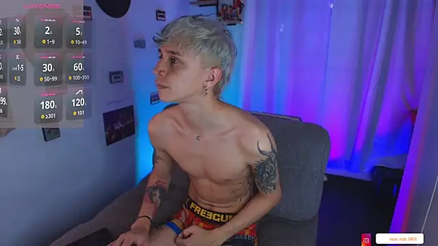 Snapshot of Nick_Bangover_ chatting on 12/19/25, 05:26 Nick Bangover online show from 12/19/25, 05:26