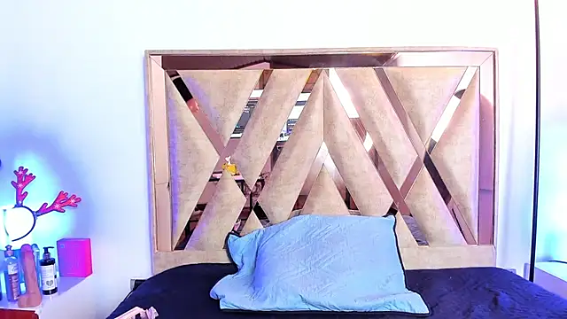 Katy ortiiz online show from 12/15/25, 11:38