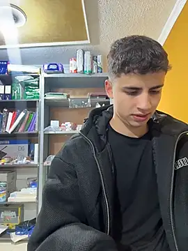 AdrianRinaldi online show from 05/04/26, 01:47