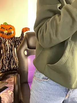 Snapshot of AdrianRinaldi chatting on 11/01/25, 08:14 AdrianRinaldi online show from 11/01/25, 08:14