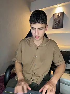 AdrianRinaldi online show from 04/01/26, 08:06