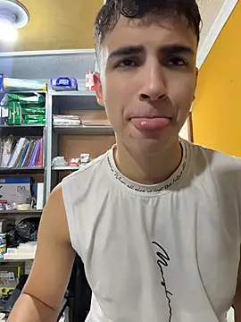 AdrianRinaldi online show from 04/26/26, 04:04