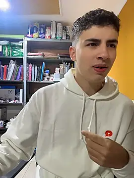 AdrianRinaldi online show from 05/12/26, 01:39