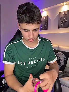 AdrianRinaldi online show from 03/31/26, 08:11