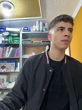 AdrianRinaldi online show from 04/30/26, 01:51