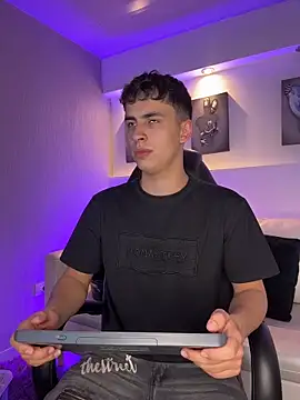 AdrianRinaldi online show from 04/09/26, 08:04