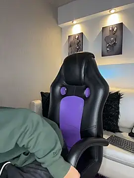 AdrianRinaldi online show from 03/30/26, 08:10