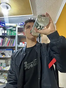 AdrianRinaldi online show from 05/07/26, 02:09
