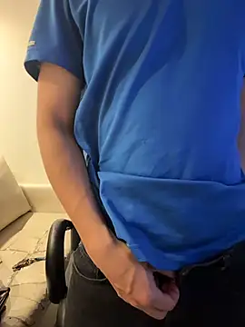 Snapshot of AdrianRinaldi chatting on 12/03/25, 08:08 AdrianRinaldi online show from 12/03/25, 08:08