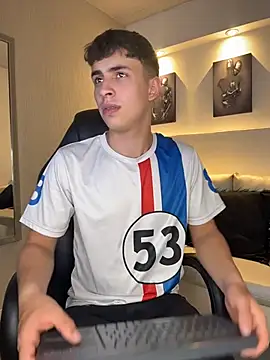 AdrianRinaldi online show from 04/07/26, 08:10