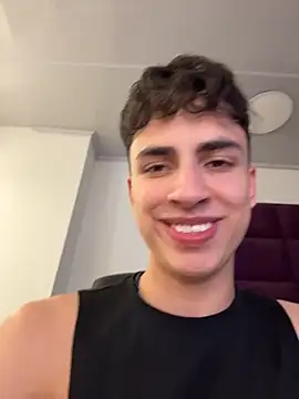 Snapshot of AdrianRinaldi chatting on 11/14/25, 08:01 AdrianRinaldi online show from 11/14/25, 08:01