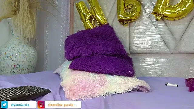 Carolinagarcia12345 online show from 02/05/26, 02:13