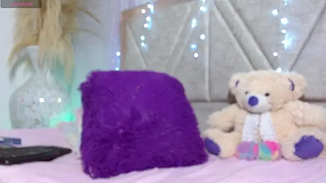 Carolinagarcia12345 online show from 04/09/26, 07:03