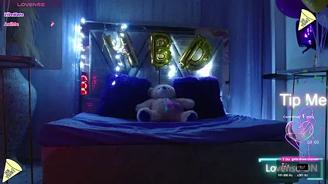 Carolinagarcia12345 online show from 10/28/25, 11:47