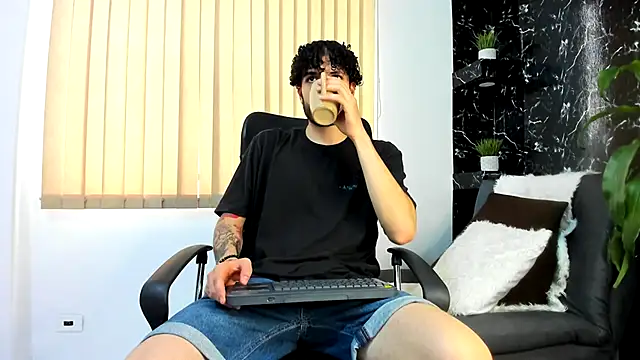 Rafael Mendezz online show from 11/07/25, 08:57