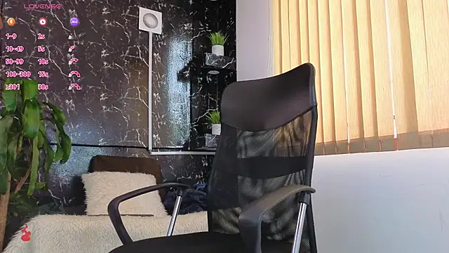 Snapshot of Rafael_Mendezz chatting on 04/08/26, 08:43 Rafael Mendezz online show from 04/08/26, 08:43