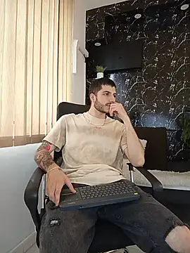 Snapshot of Rafael_Mendezz chatting on 07/02/26, 08:04 Rafael Mendezz online show from 07/02/26, 08:04