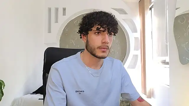 Rafael Mendezz online show from 10/31/25, 08:16