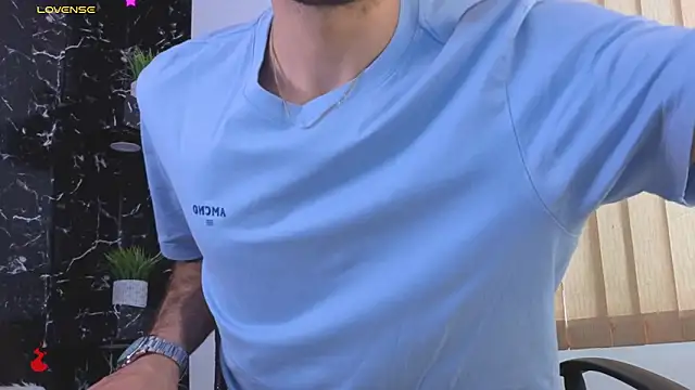 Snapshot of Rafael_Mendezz chatting on 03/08/26, 09:18 Rafael Mendezz online show from 03/08/26, 09:18