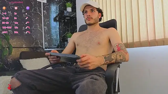 Snapshot of Rafael_Mendezz chatting on 04/10/26, 08:38 Rafael Mendezz online show from 04/10/26, 08:38