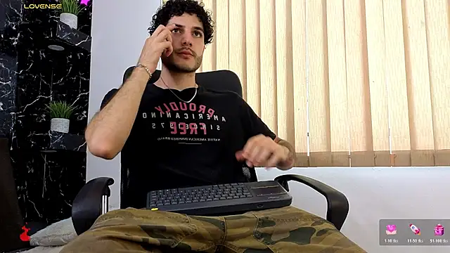 Snapshot of Rafael_Mendezz chatting on 03/06/26, 08:48 Rafael Mendezz online show from 03/06/26, 08:48