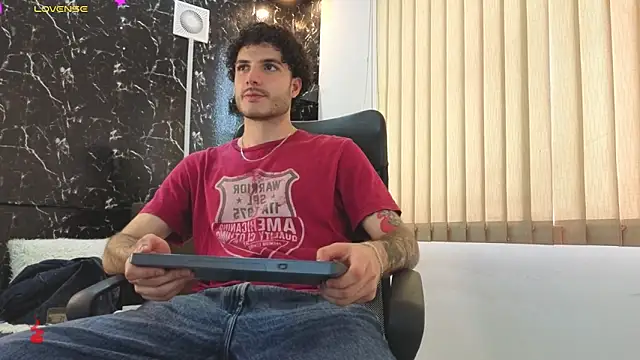 Snapshot of Rafael_Mendezz chatting on 03/24/26, 08:31 Rafael Mendezz online show from 03/24/26, 08:31