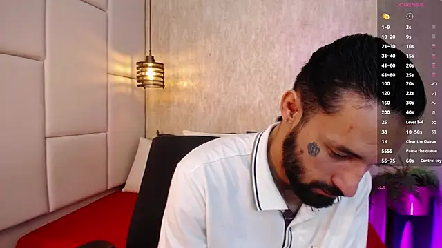 Snapshot of Hisoka_011 chatting on 02/19/26, 07:44 Hisoka 011 online show from 02/19/26, 07:44