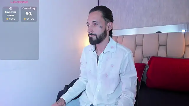 Snapshot of Hisoka_011 chatting on 02/07/26, 08:06 Hisoka 011 online show from 02/07/26, 08:06