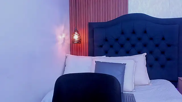 Hisoka 011 online show from 04/04/26, 09:54