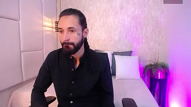 Snapshot of Hisoka_011 chatting on 02/25/26, 07:47 Hisoka 011 online show from 02/25/26, 07:47