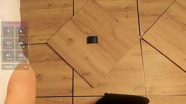 Isabelagomez1 online show from 11/22/25, 08:29