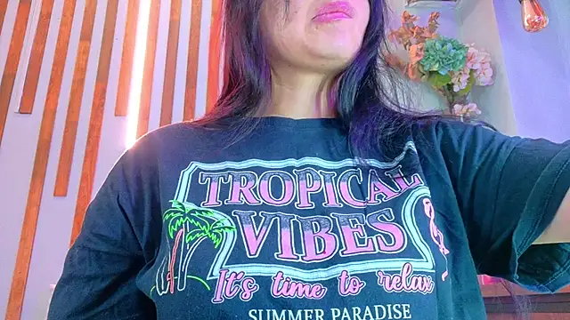 Snapshot of Jennifer_Vega1 chatting on 10/13/25, 09:38 Jennifer Vega1 online show from 10/13/25, 09:38