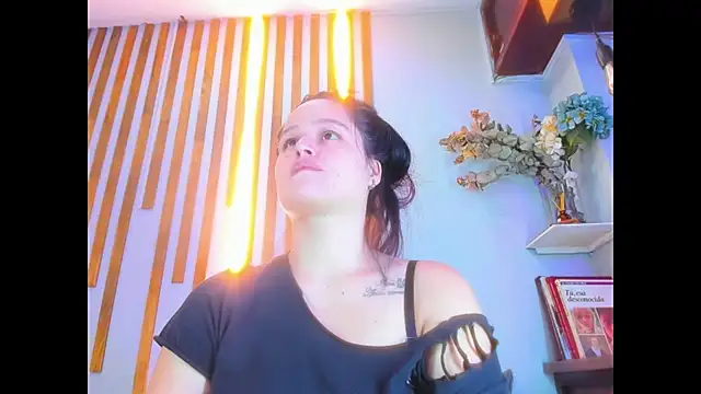 Jennifer Vega1 online show from 11/13/25, 09:40