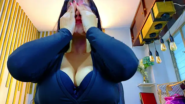 Jennifer Vega1 online show from 12/04/25, 06:40