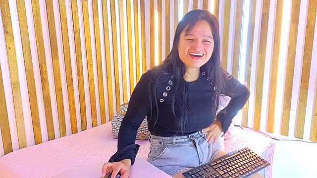 Snapshot of Jennifer_Vega1 chatting on 01/12/26, 08:04 Jennifer Vega1 online show from 01/12/26, 08:04