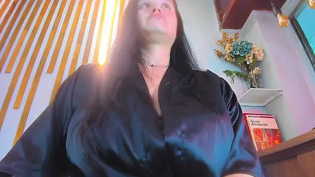 Jennifer Vega1 online show from 10/24/25, 12:20