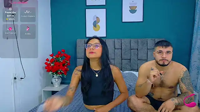 Soffia Konig  online show from 11/30/25, 07:47