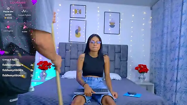 Soffia Konig  online show from 04/18/26, 07:07