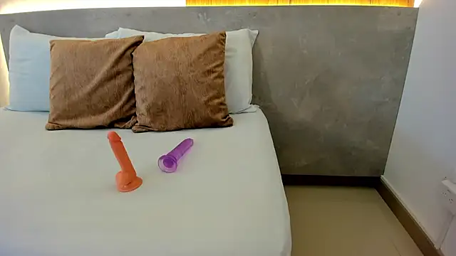 samantha 17  online show from 09/27/25, 02:07