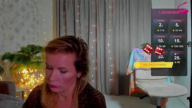 Julia Giulia online show from 01/08/26, 08:59