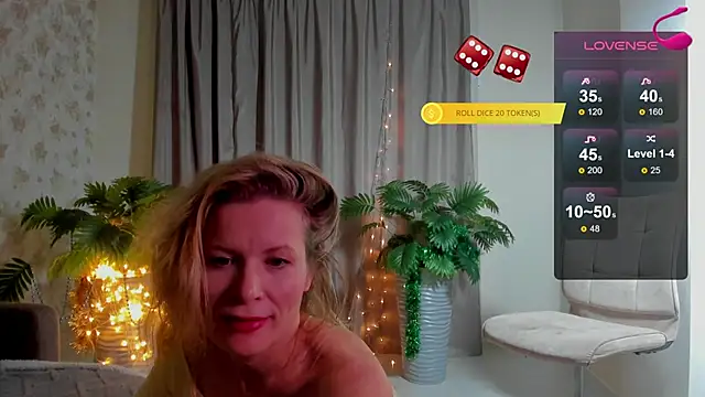 Julia Giulia online show from 03/08/26, 12:16