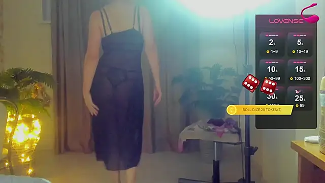 Julia Giulia online show from 01/14/26, 07:39