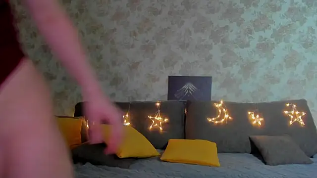 Julia Giulia online show from 01/07/26, 12:32