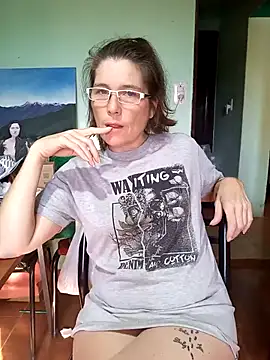 Merida2276 online show from 10/31/25, 08:27