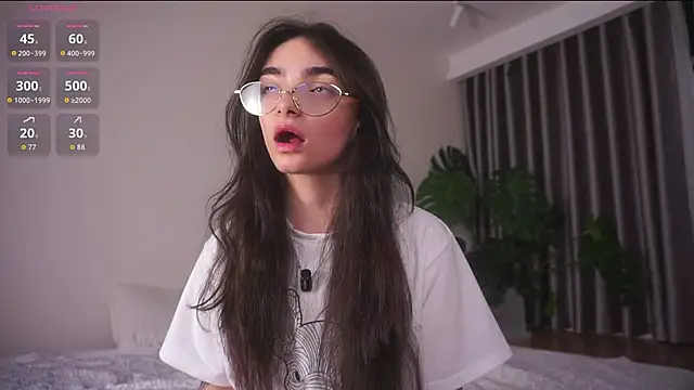 Morena Dolce online show from 03/03/26, 12:34