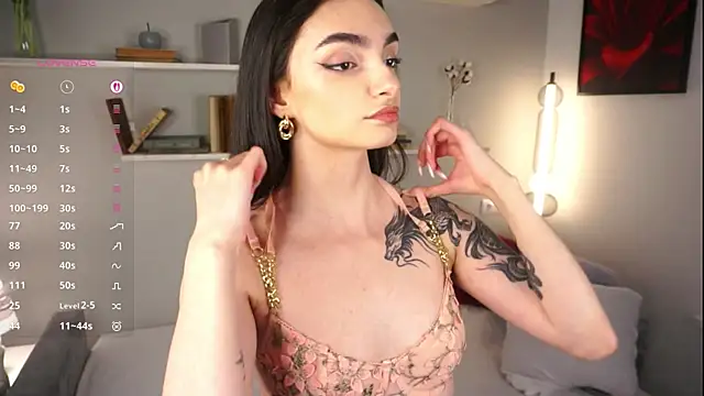 Morena Dolce online show from 09/15/25, 04:35